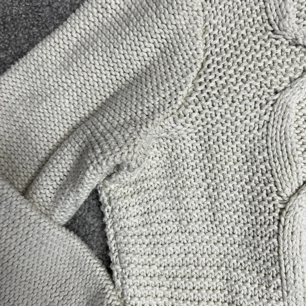 Abercrombie‎ & Fitch Sweater Womens Medium Cream Cable Knit Crewneck Pullover
